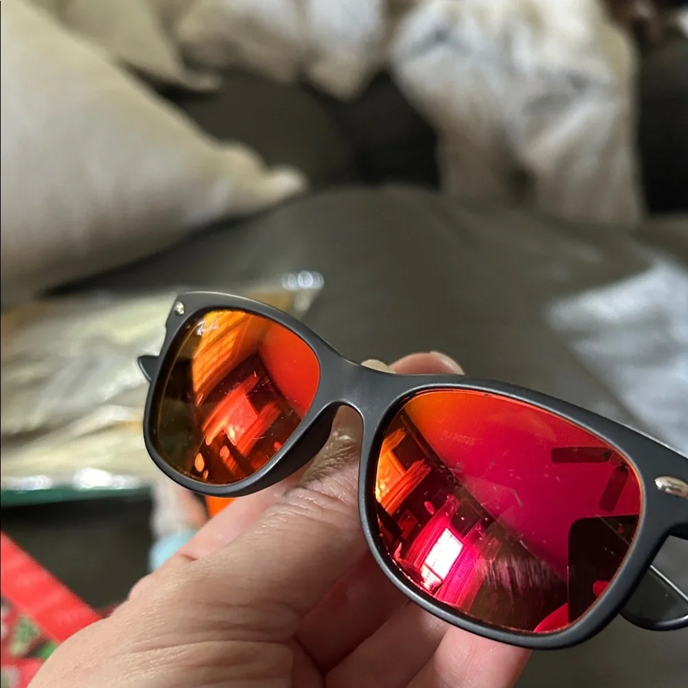 Ray-Ban Wayfarer Matte Black Kids Sunglasses with Reflective Pink Lenses